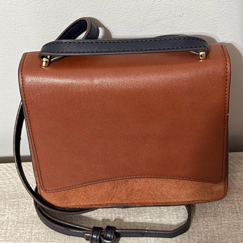 Leather crossbody bag by Violeta. - Picture 4 of 9